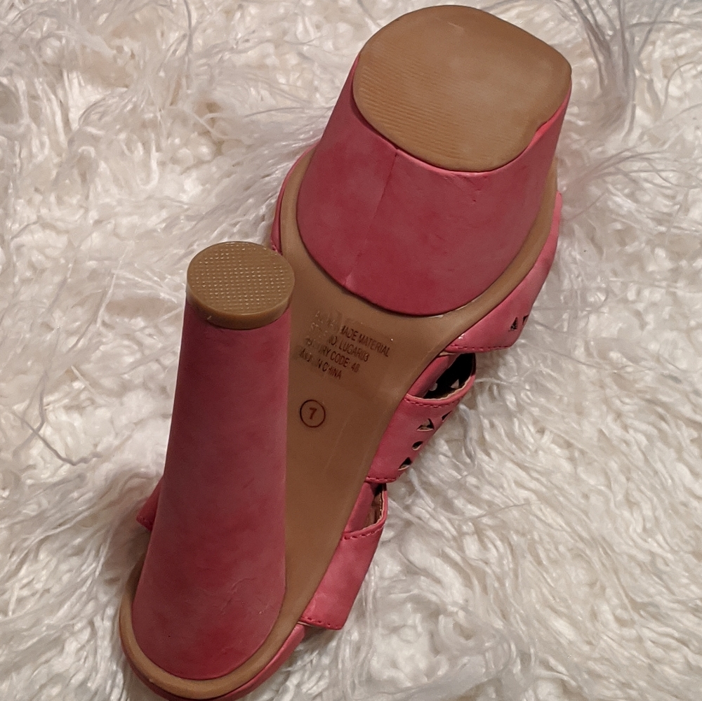 Platform Heels - Picture 5 of 5